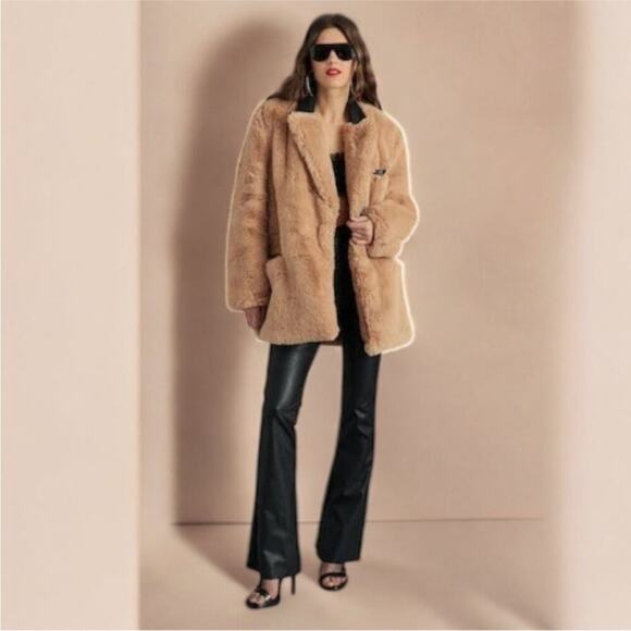 Steve Madden Myra Faux Fur Coat - Picture 2 of 9